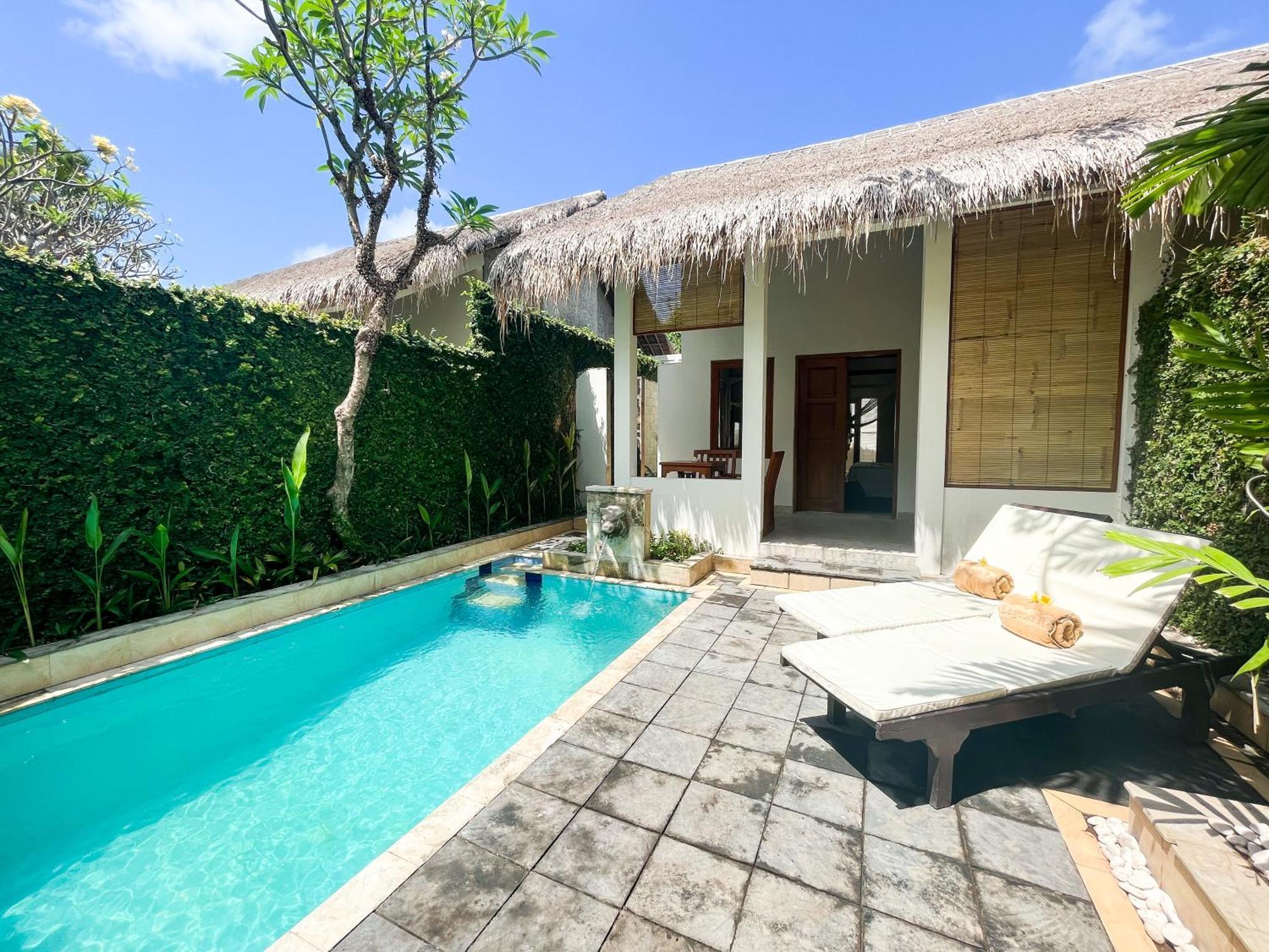 होटल The Lagoon Bali Pool And